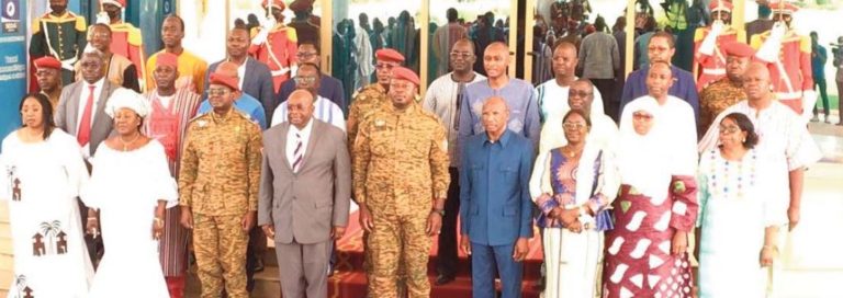 Réconcilier l’Etat avec la société