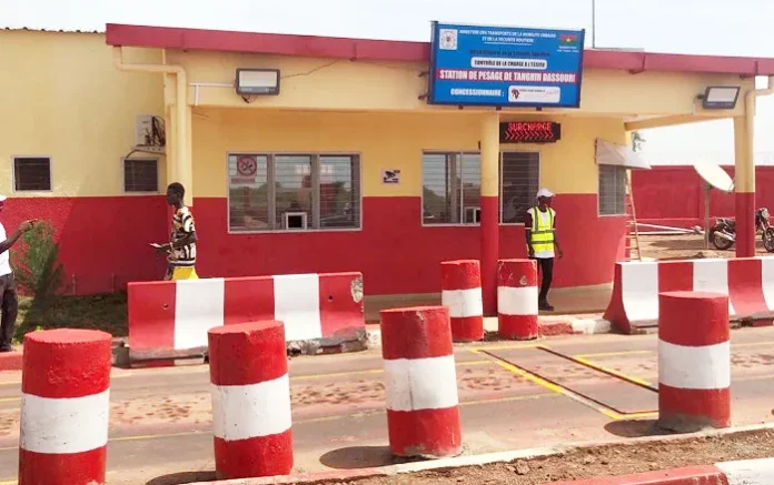 Légende Afrique Pesage quitte le Burkina (DR)