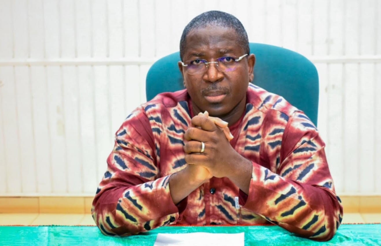 AFFAIRE Me GUY HERVE KAM : La difficile judiciarisation de l’arbitraire